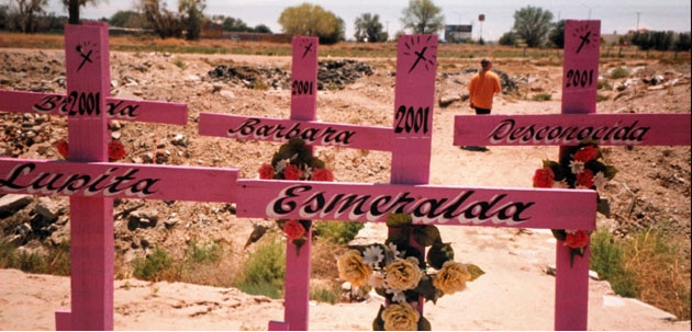 Tumbas de mujeres asesinadas en Ciudad Juárez